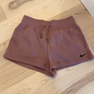 NIKE MAUVE SHORTS MEDIUM